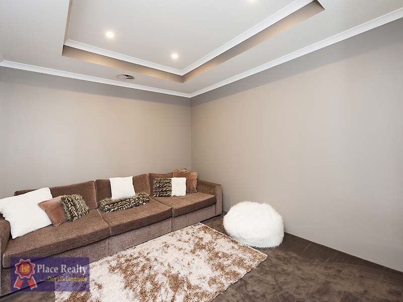 15 Warrior Pass, Madora Bay WA 6210