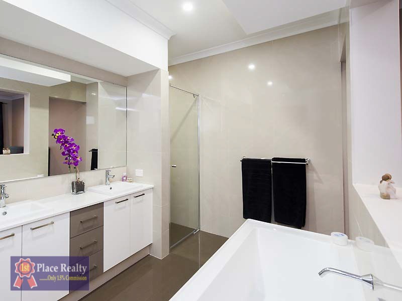 15 Warrior Pass, Madora Bay WA 6210