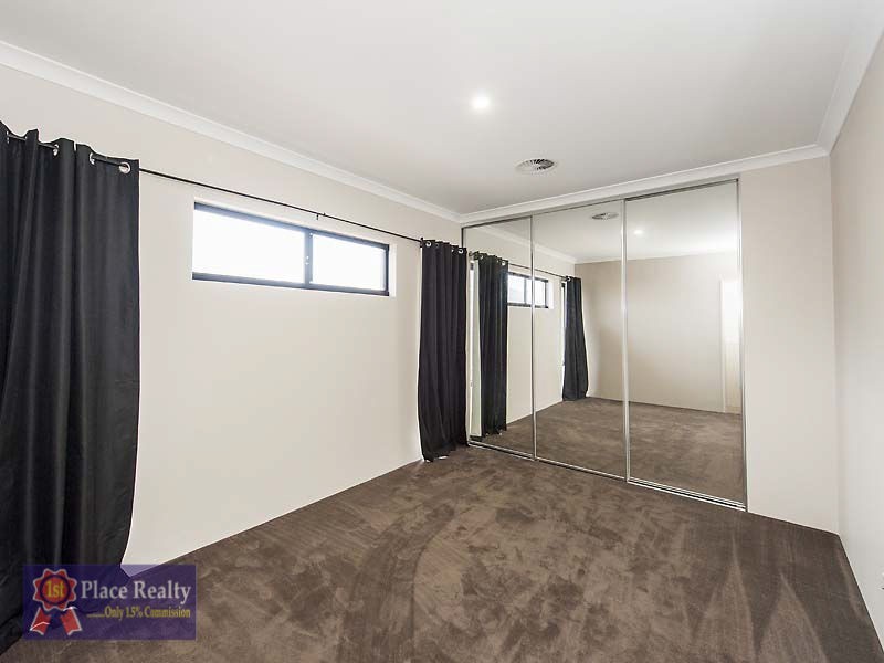 15 Warrior Pass, Madora Bay WA 6210
