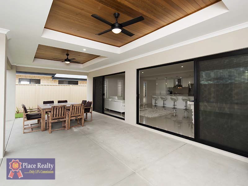 15 Warrior Pass, Madora Bay WA 6210