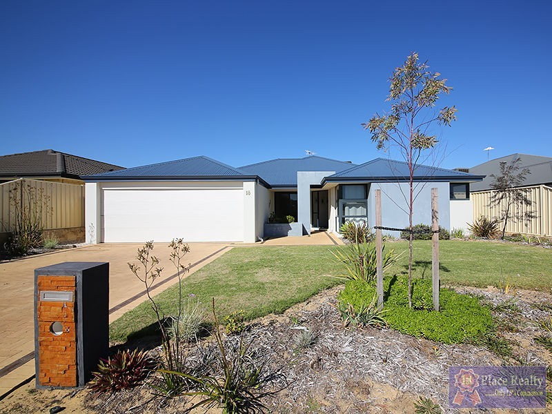18 Cawana Parkway, Lakelands WA 6180