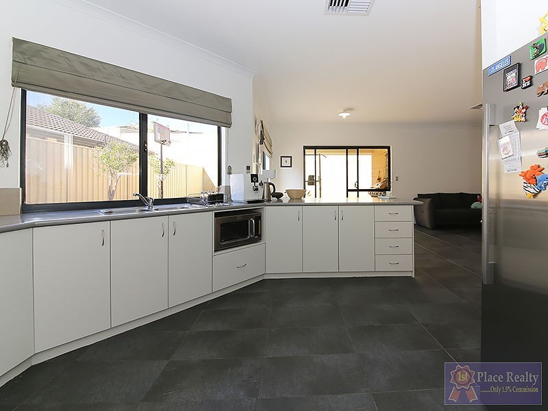 18 Cawana Parkway, Lakelands WA 6180