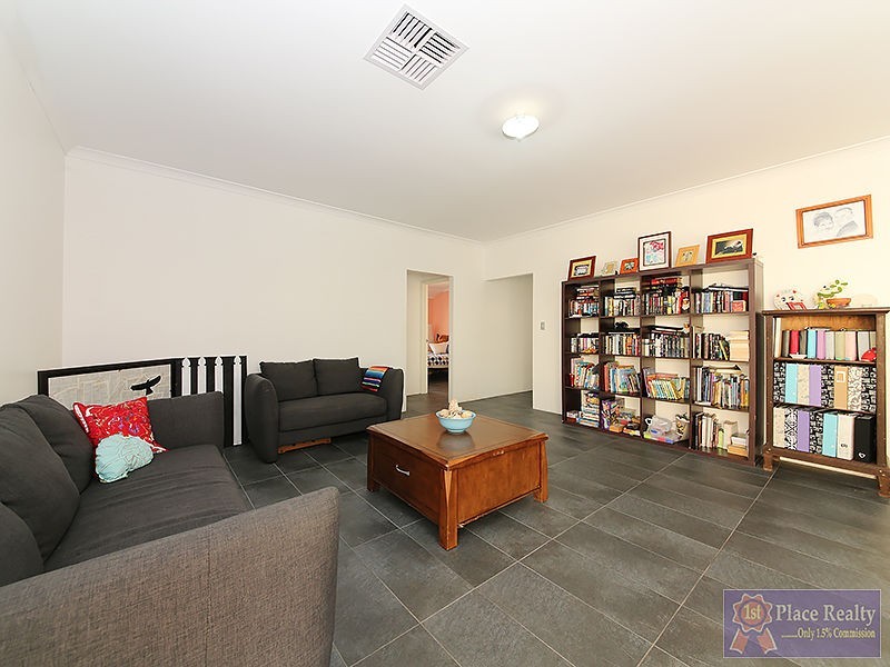 18 Cawana Parkway, Lakelands WA 6180