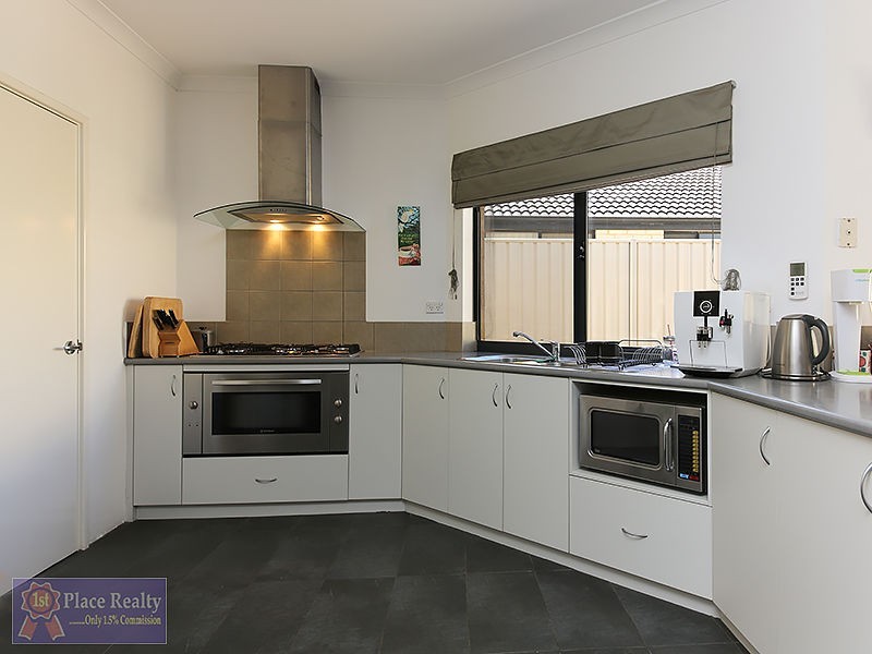 18 Cawana Parkway, Lakelands WA 6180