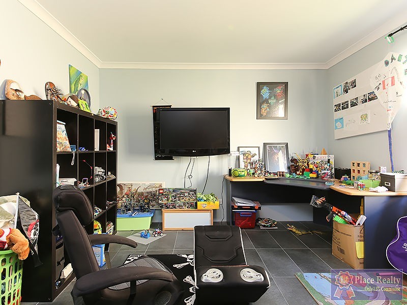 18 Cawana Parkway, Lakelands WA 6180