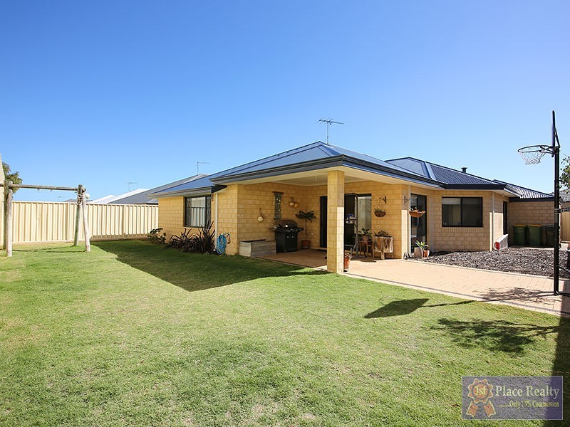 18 Cawana Parkway, Lakelands WA 6180