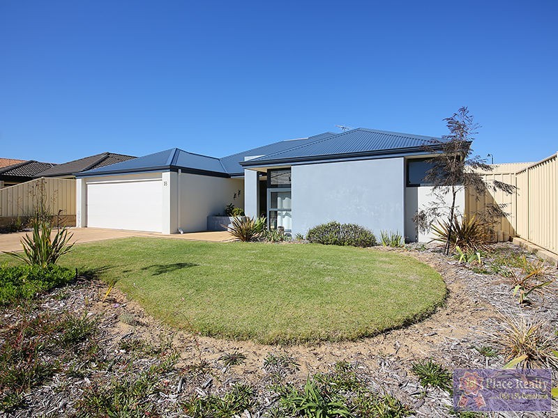 18 Cawana Parkway, Lakelands WA 6180