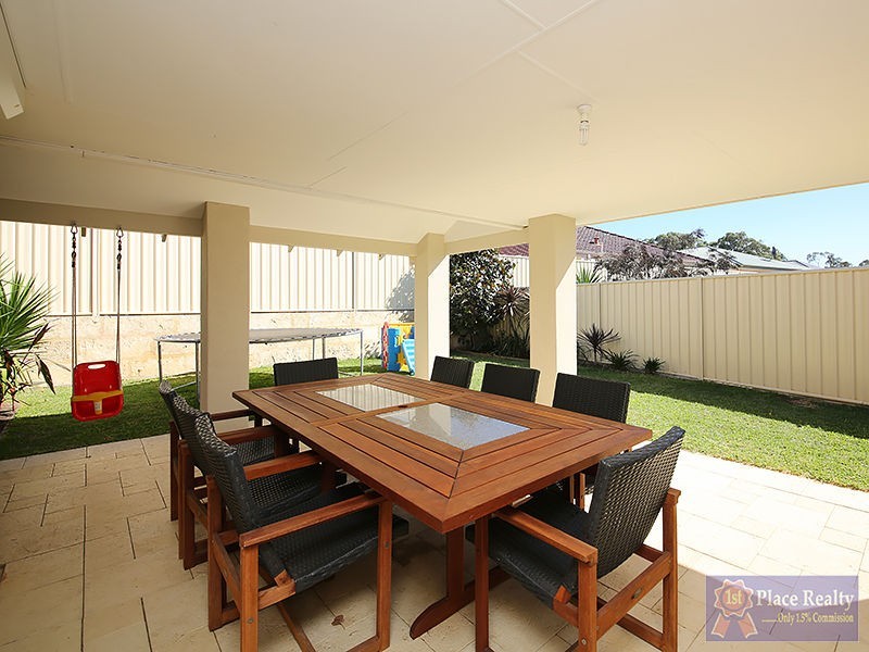 19 Warburton Trail, Lakelands WA 6180