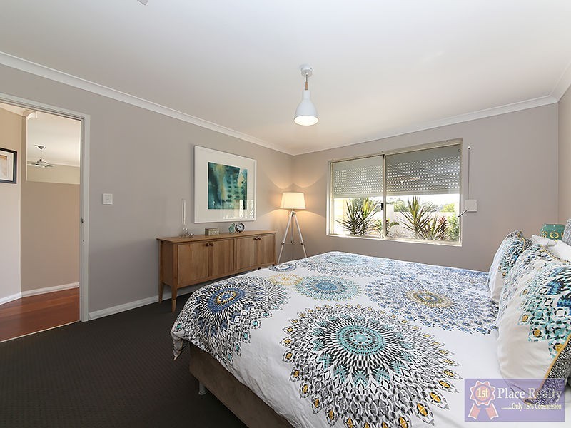 19 Warburton Trail, Lakelands WA 6180