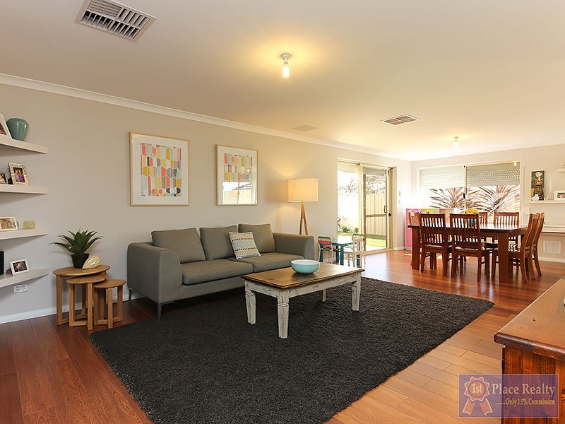 19 Warburton Trail, Lakelands WA 6180