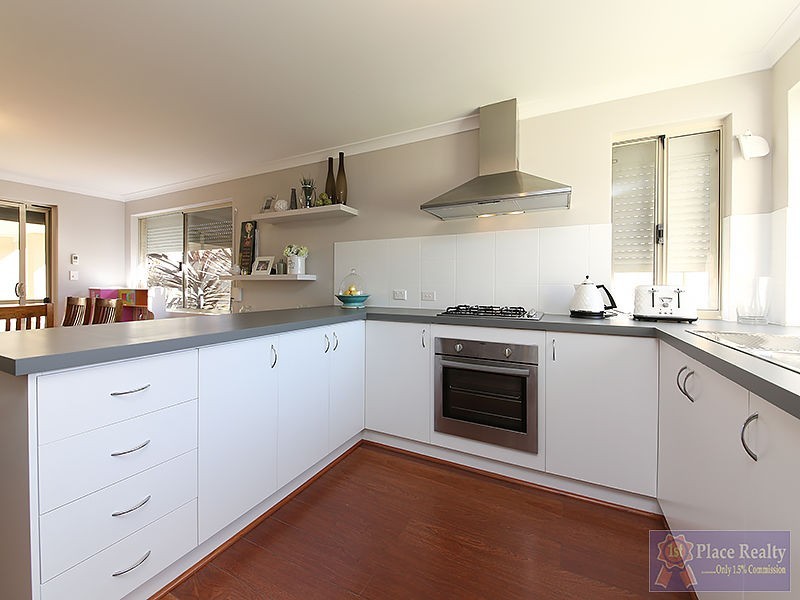 19 Warburton Trail, Lakelands WA 6180