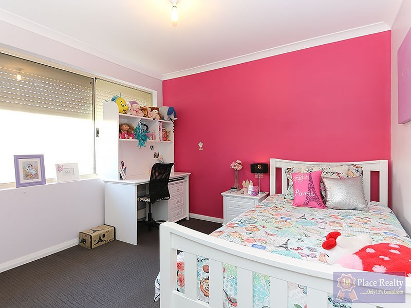 19 Warburton Trail, Lakelands WA 6180