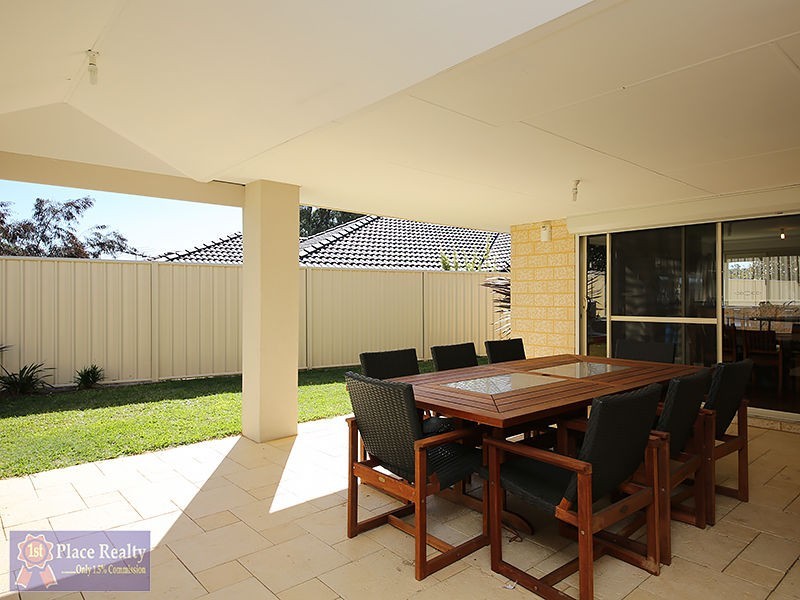 19 Warburton Trail, Lakelands WA 6180