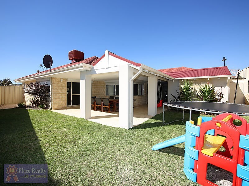 19 Warburton Trail, Lakelands WA 6180