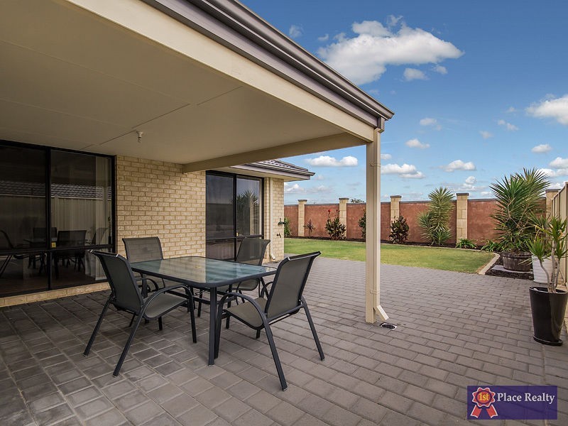 38 Highcliffe Circle, Lakelands WA 6180