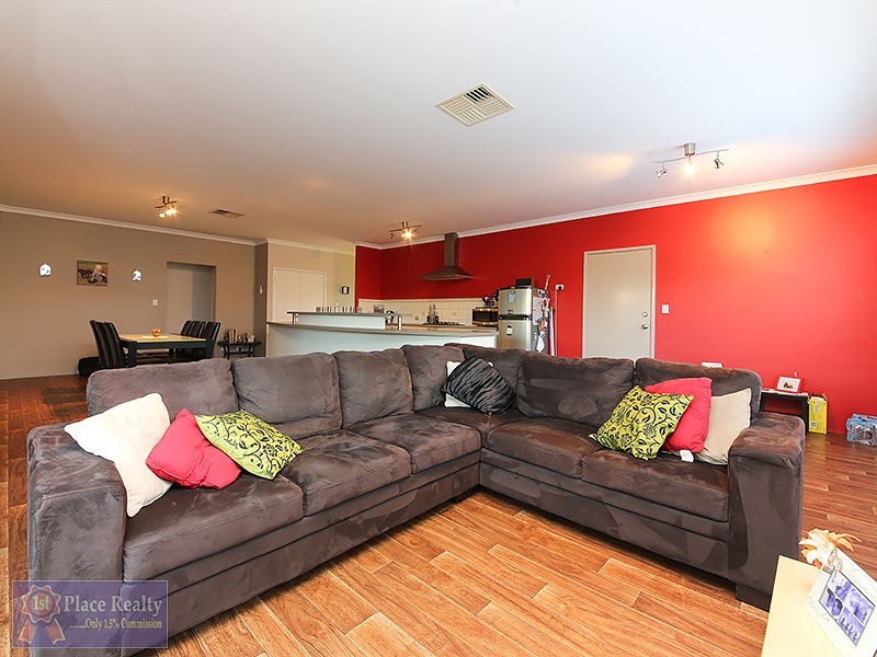 9 Tranquility Way, Halls Head WA 6210