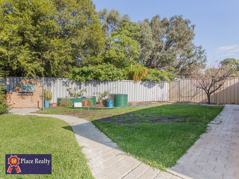 6 Holland Place, Wilson WA 6107