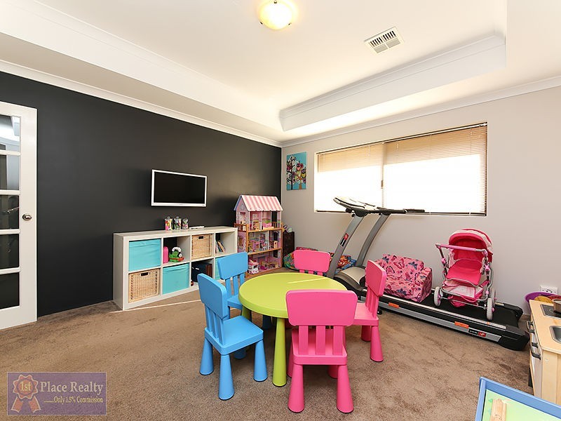 8 Murrin Loop, Lakelands WA 6180