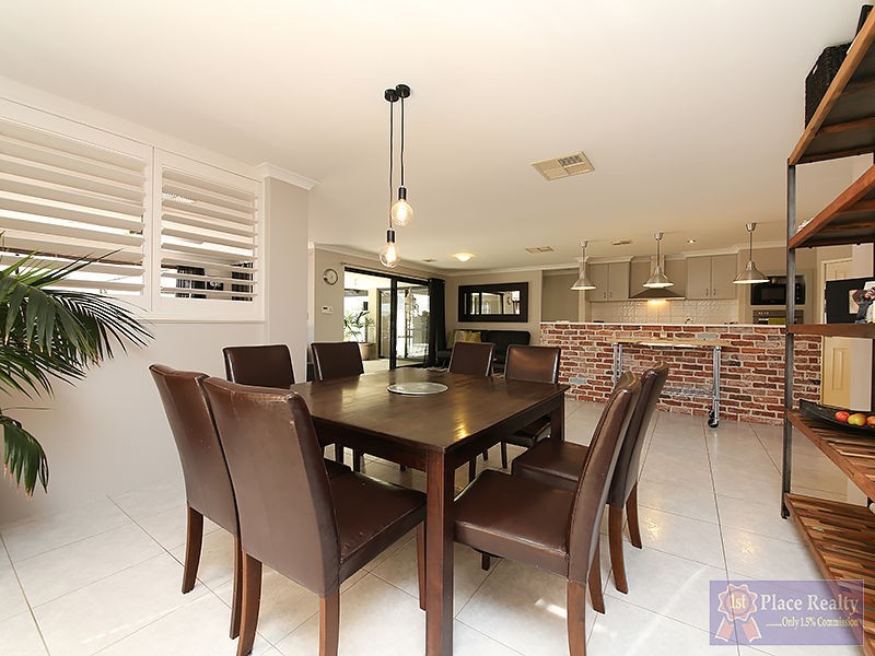 8 Murrin Loop, Lakelands WA 6180