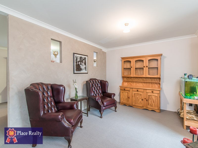4 Peach Way, Byford WA 6122