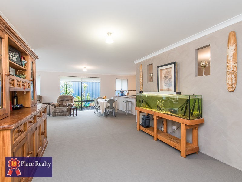 4 Peach Way, Byford WA 6122