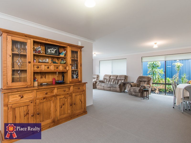 4 Peach Way, Byford WA 6122