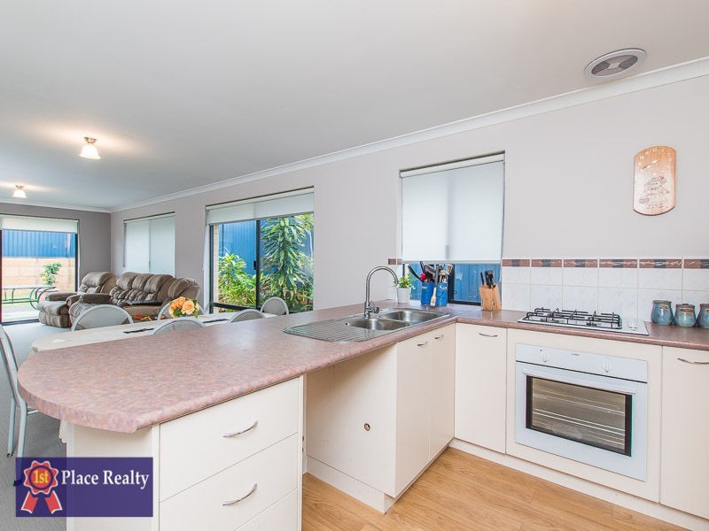 4 Peach Way, Byford WA 6122