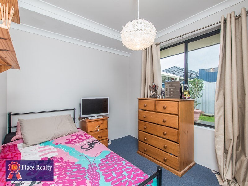 4 Peach Way, Byford WA 6122