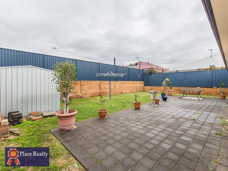 4 Peach Way, Byford WA 6122