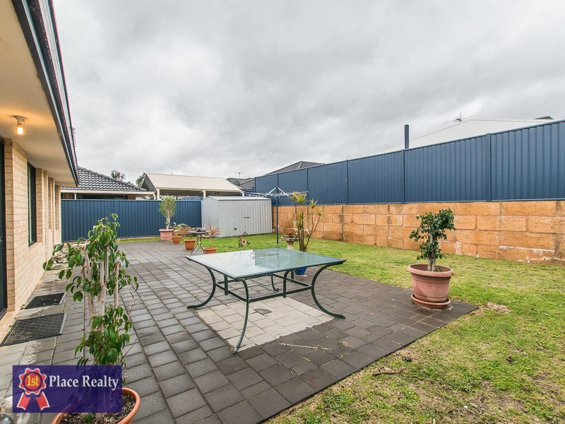 4 Peach Way, Byford WA 6122