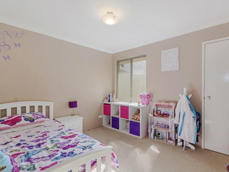 6 Liddell Link, Lakelands WA 6180