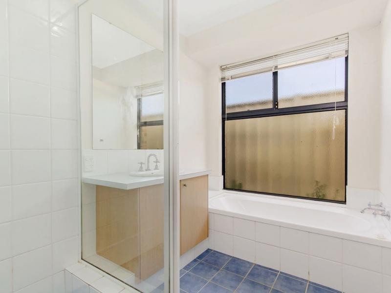 6 Liddell Link, Lakelands WA 6180