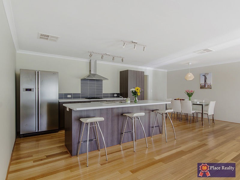 33 Cimarron Edge, Meadow Springs WA 6210