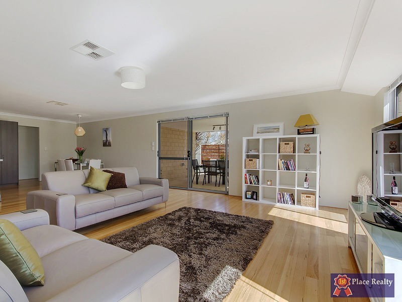 33 Cimarron Edge, Meadow Springs WA 6210