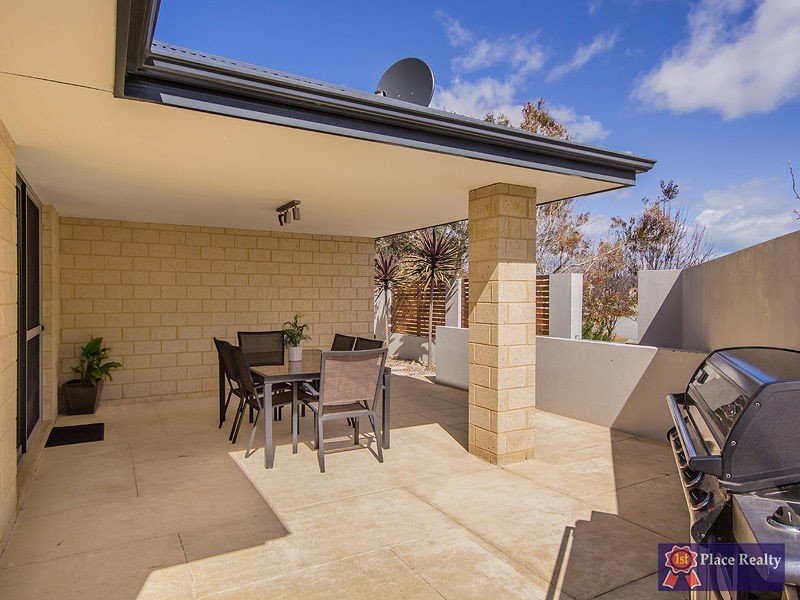 33 Cimarron Edge, Meadow Springs WA 6210