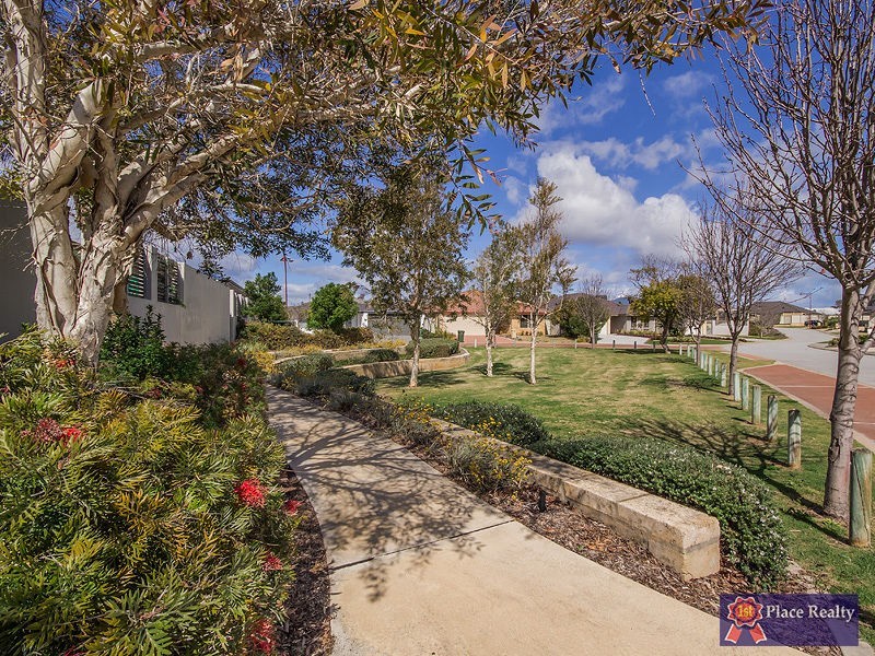 33 Cimarron Edge, Meadow Springs WA 6210