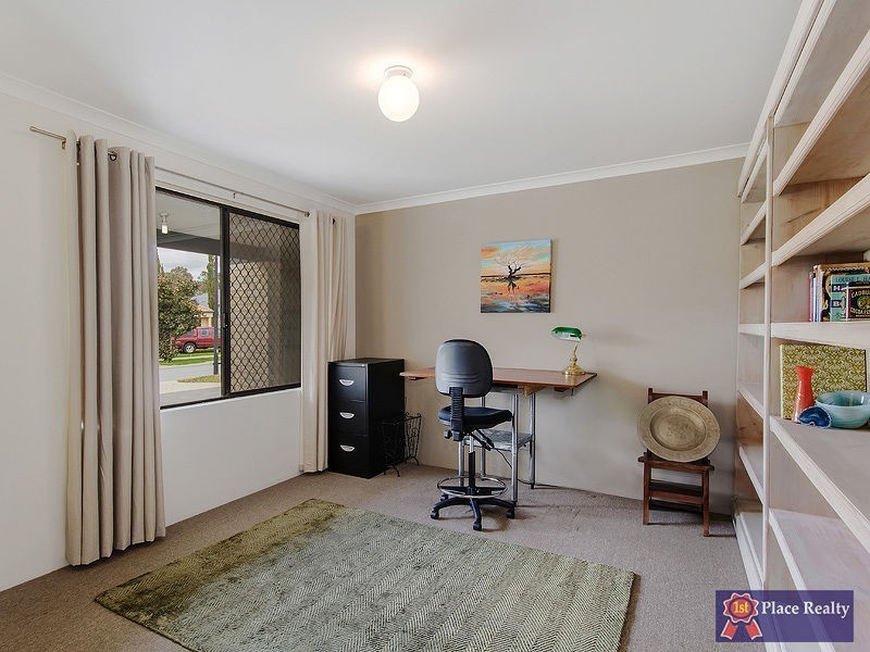 26 Coffs Bend, Secret Harbour WA 6173