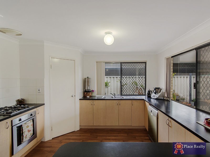 26 Coffs Bend, Secret Harbour WA 6173