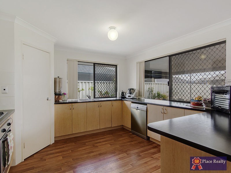 26 Coffs Bend, Secret Harbour WA 6173