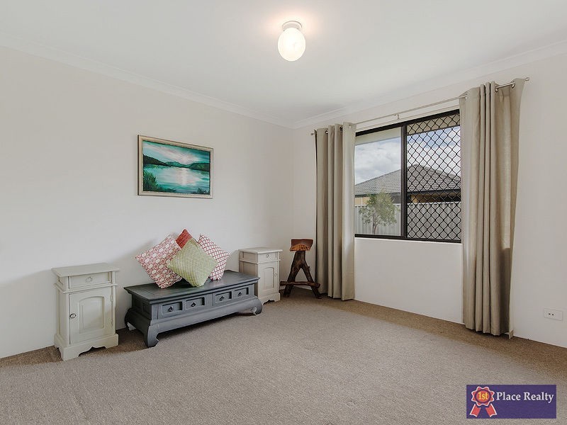 26 Coffs Bend, Secret Harbour WA 6173