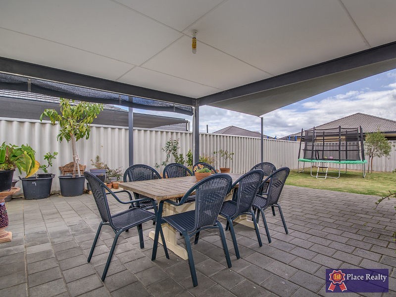 26 Coffs Bend, Secret Harbour WA 6173