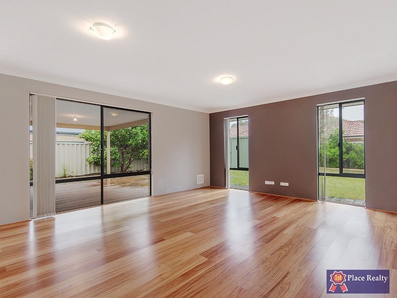 15 Noosa Drive, Secret Harbour WA 6173