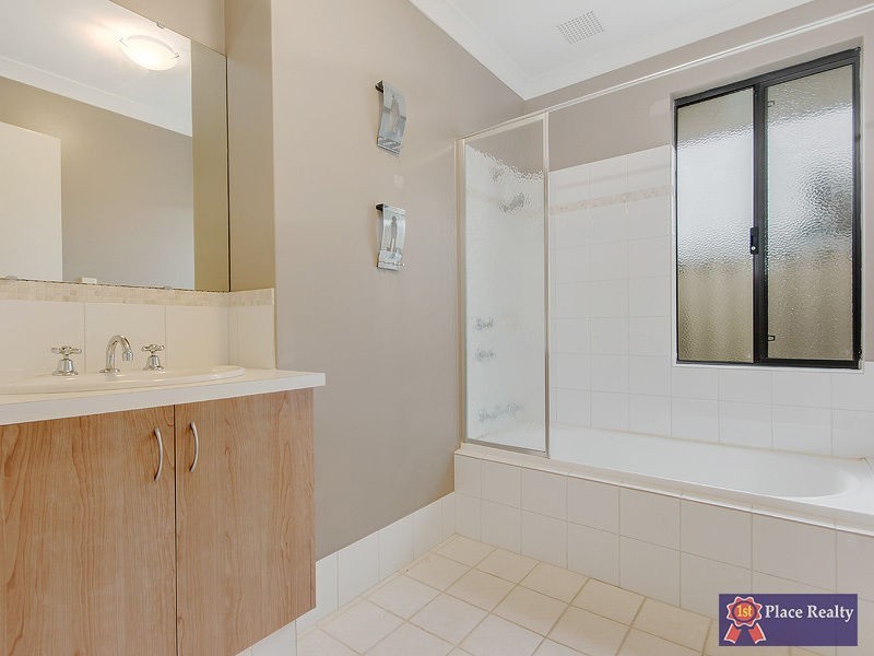 15 Noosa Drive, Secret Harbour WA 6173