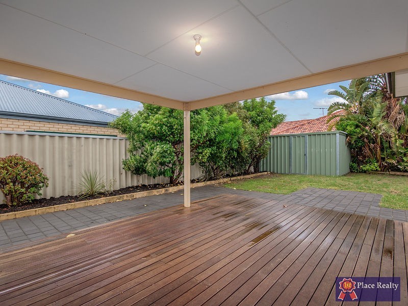15 Noosa Drive, Secret Harbour WA 6173
