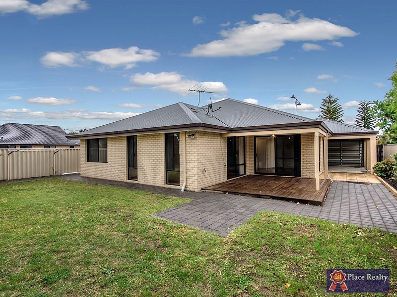 15 Noosa Drive, Secret Harbour WA 6173