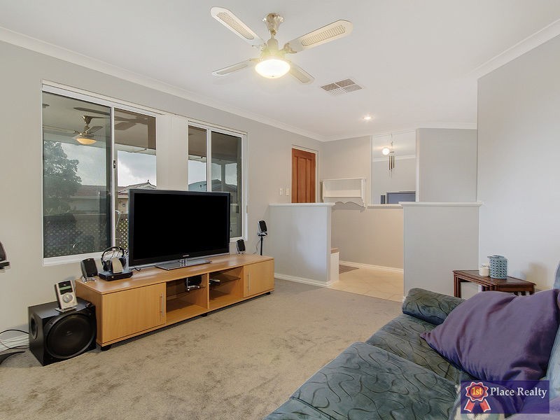 10 Taranto Walk, Secret Harbour WA 6173