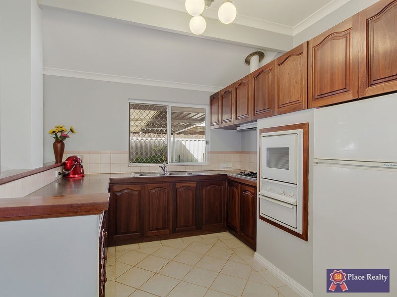 10 Taranto Walk, Secret Harbour WA 6173