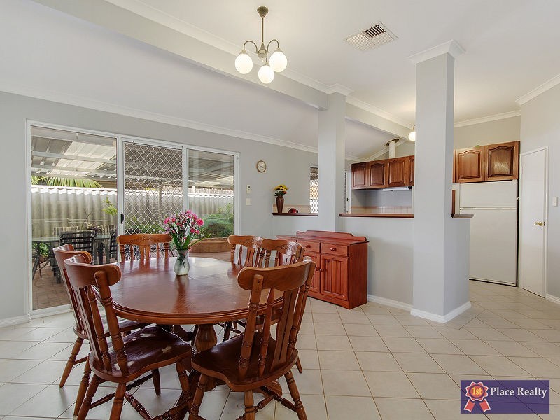 10 Taranto Walk, Secret Harbour WA 6173