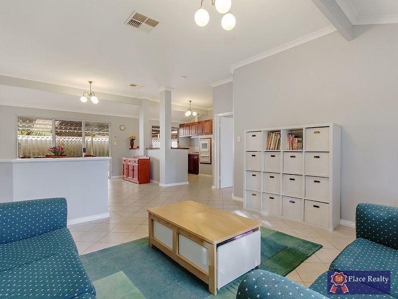 10 Taranto Walk, Secret Harbour WA 6173