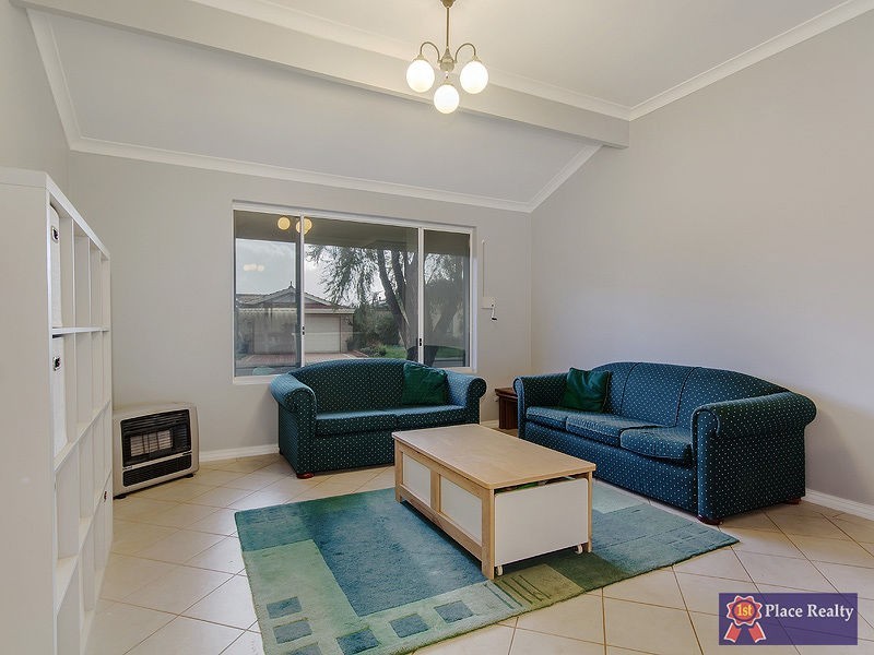 10 Taranto Walk, Secret Harbour WA 6173